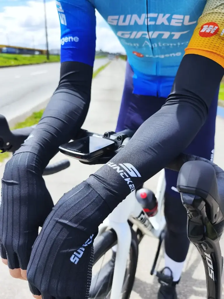 Manguillas Essencial Negras